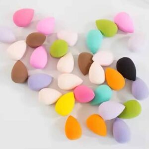 ספוגית איפור קטנה